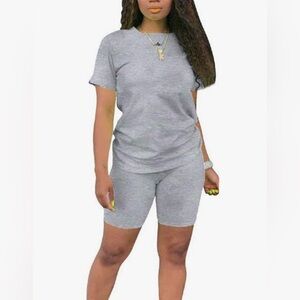 NWT Gray T-Shirt and Shorts 2-Piece Set size Medium